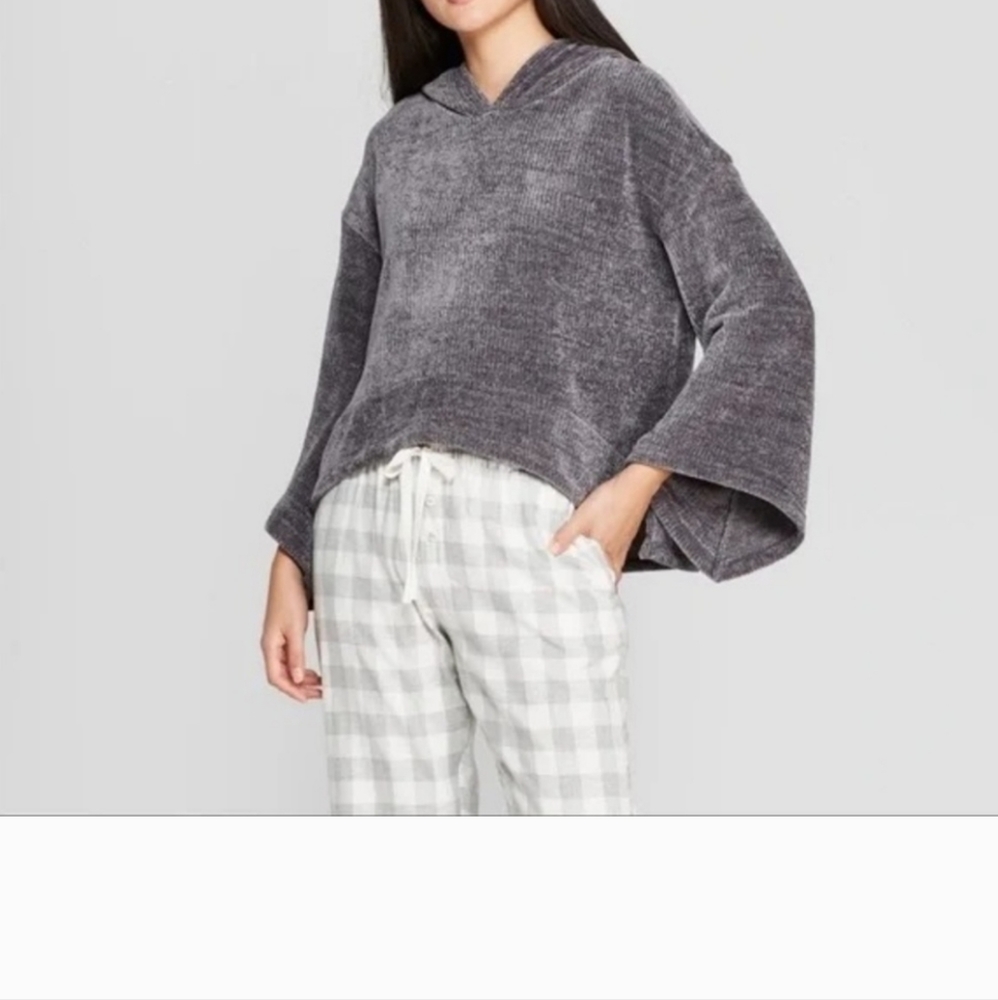 Gilligan & O'Malley Gray With Bell Sleeves, Soft Hoodie Sweater, Size Sm…